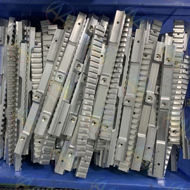 De amerikanska kunderna beställer för 1,000st anpassade CNC-bearbetade delar ...